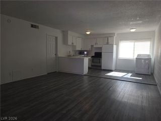 2937 Stewart Avenue 3, Las Vegas, NV 89101