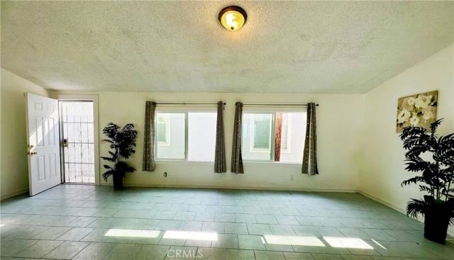 706 W. Romneya Dr., Anaheim, CA 92801