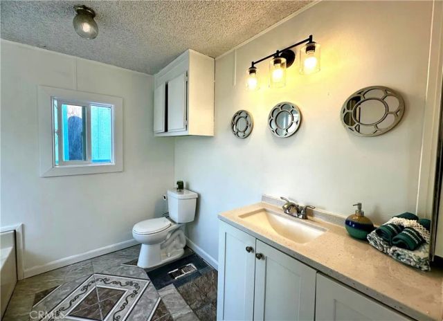 706 W. Romneya Dr., Anaheim, CA 92801