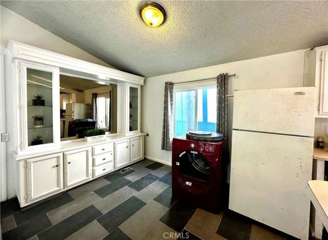 706 W. Romneya Dr., Anaheim, CA 92801