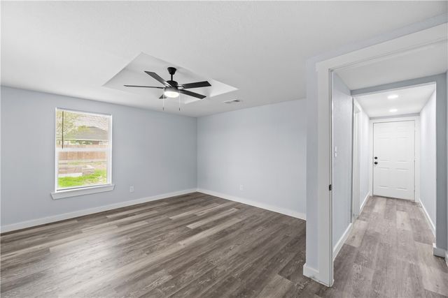 2845 Elgin St, Corpus Christi, TX 78405