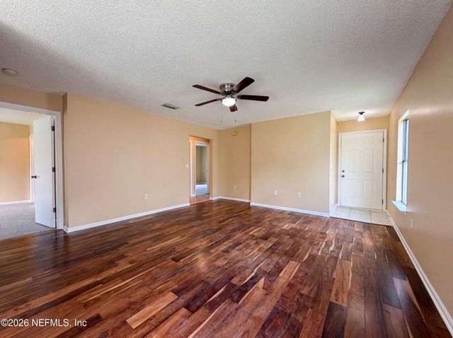 7923 CHERRY BLOSSOM Drive N, Jacksonville, FL 32216