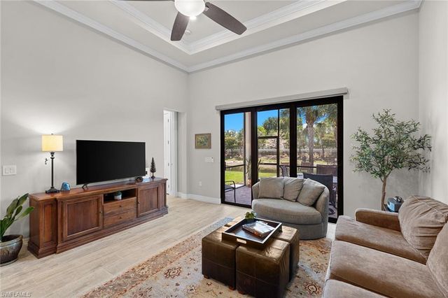 7253 Wilton DR, Naples, FL 34109