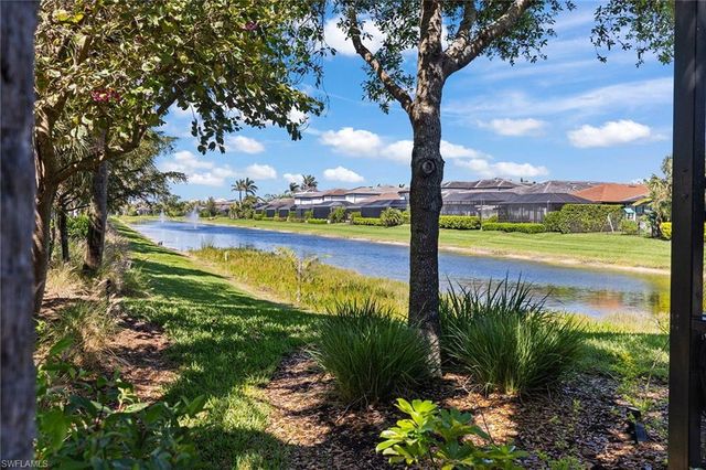 7253 Wilton DR, Naples, FL 34109