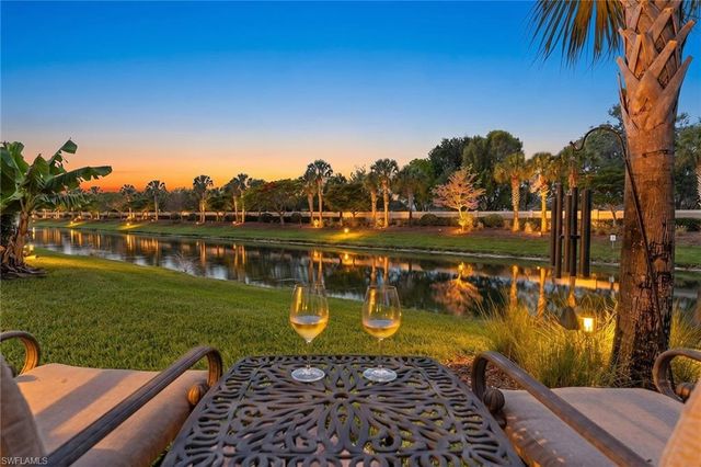 7253 Wilton DR, Naples, FL 34109