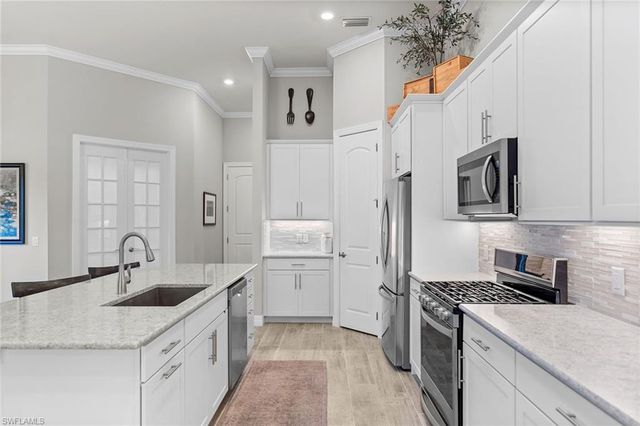 7253 Wilton DR, Naples, FL 34109