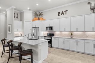 7253 Wilton DR, Naples, FL 34109