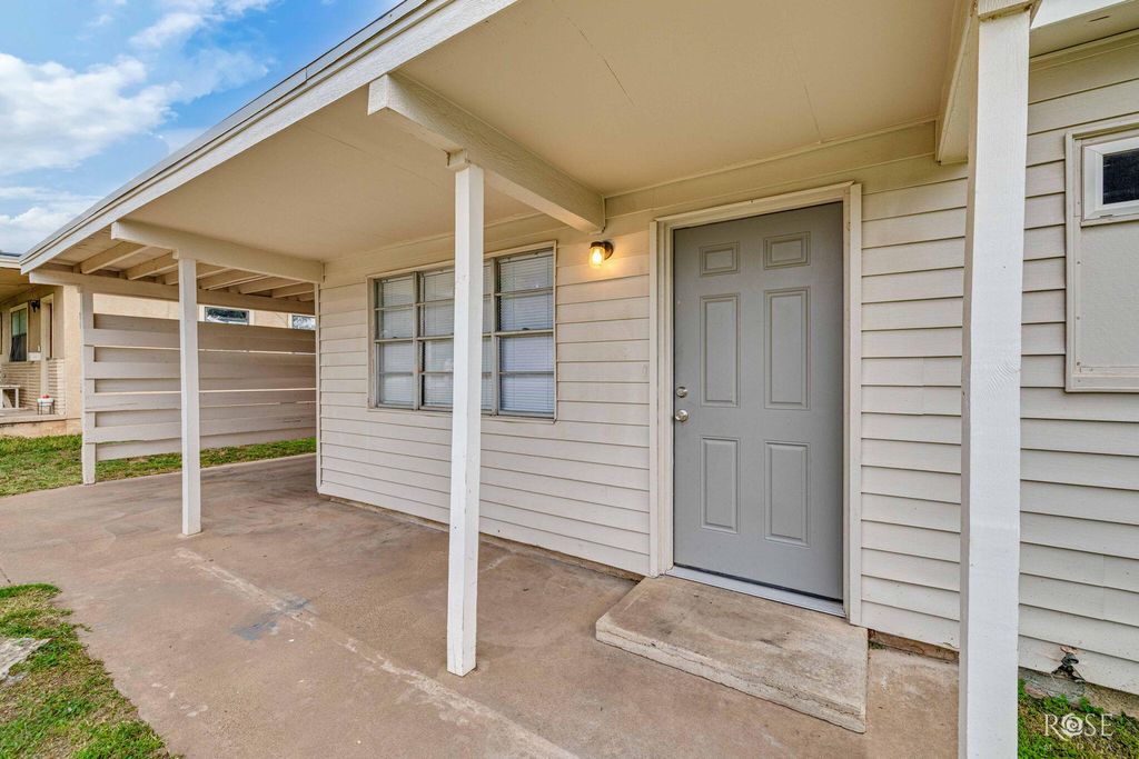 Image 3 of property listing at 2826 Junius Street, San Angelo, TX 76901