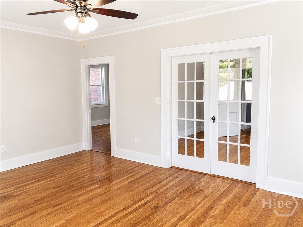 Image 20 of property listing at 19 W W 50th Street W, Savannah, GA 31401