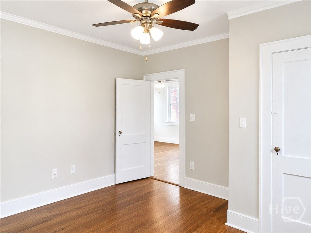 Image 22 of property listing at 19 W W 50th Street W, Savannah, GA 31401