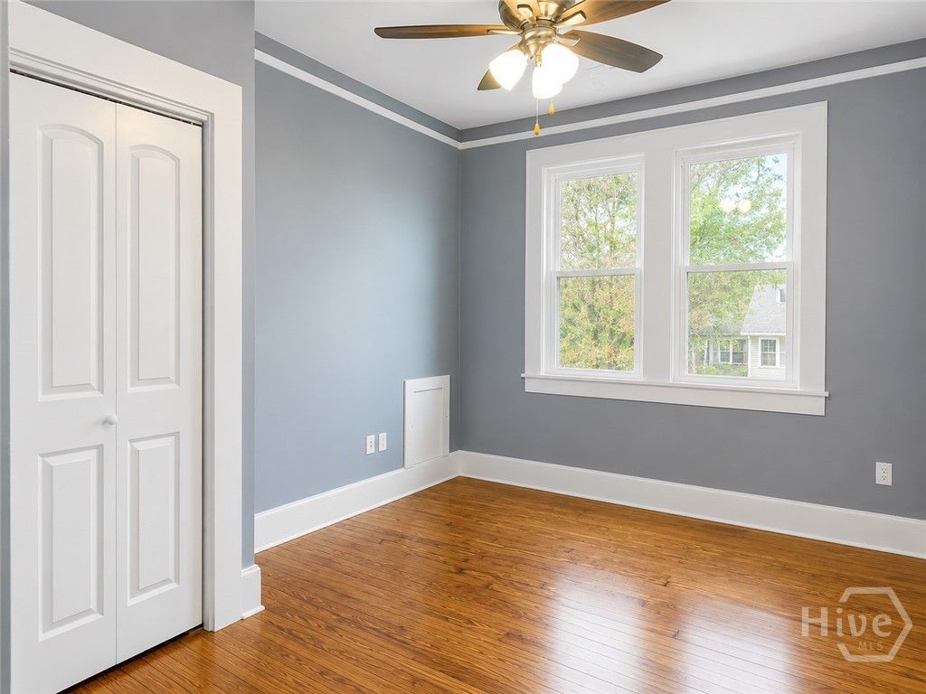 Image 24 of property listing at 19 W W 50th Street W, Savannah, GA 31401