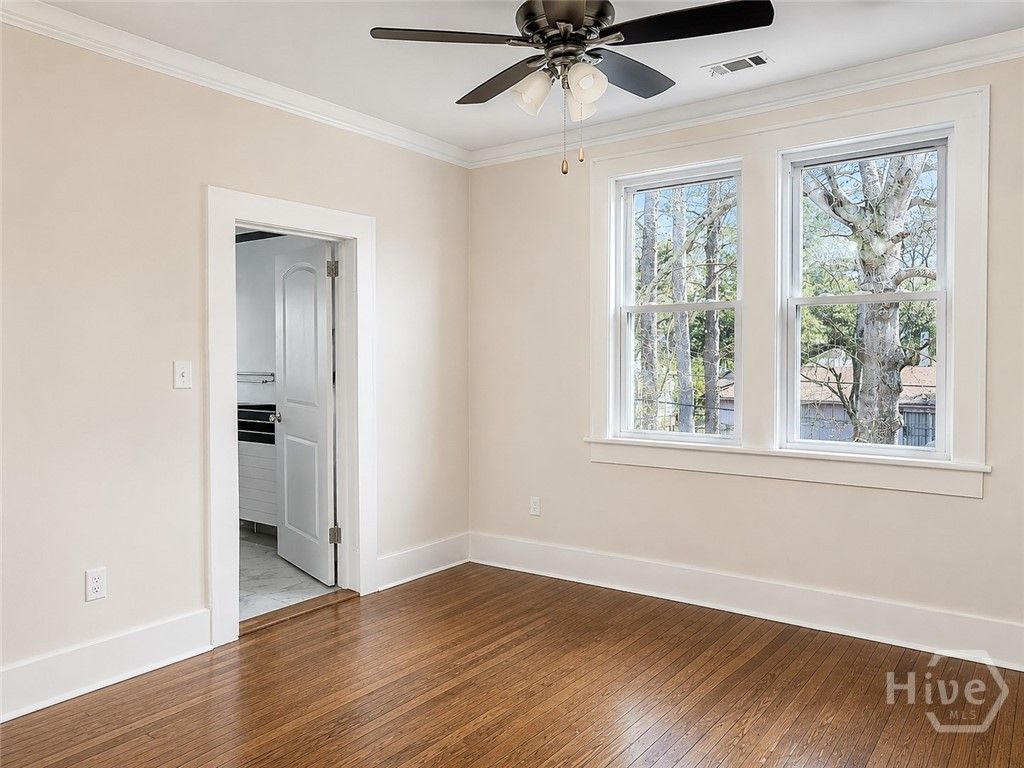 Image 30 of property listing at 19 W W 50th Street W, Savannah, GA 31401