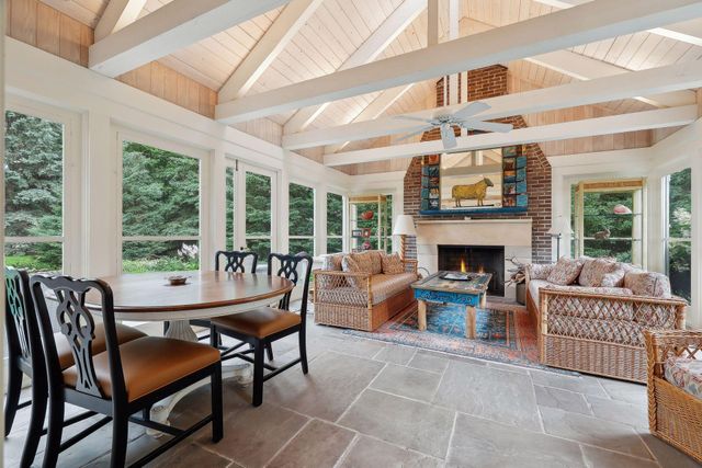 2670 Woolsey Lane, Woodland, MN 55391