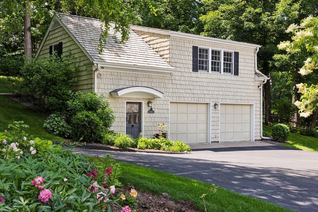 2670 Woolsey Lane, Woodland, MN 55391
