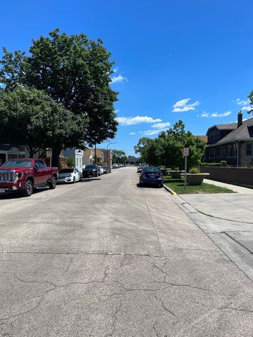 4851 W 28th Street, Cicero, IL 60804