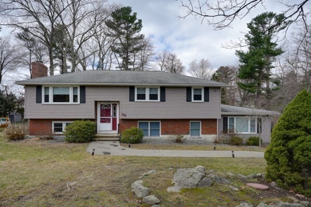 59 Donald Rd, Burlington, MA 01803