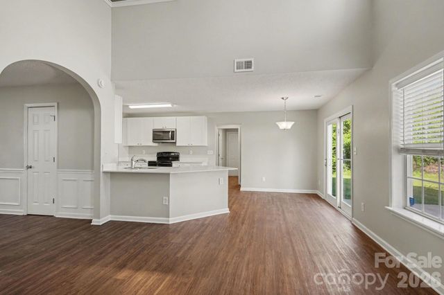 13003 Shannon Park Lane, Charlotte, NC 28273