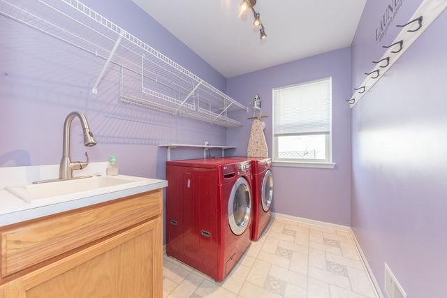 7290 Wellington Lane, Ypsilanti City, MI 48197