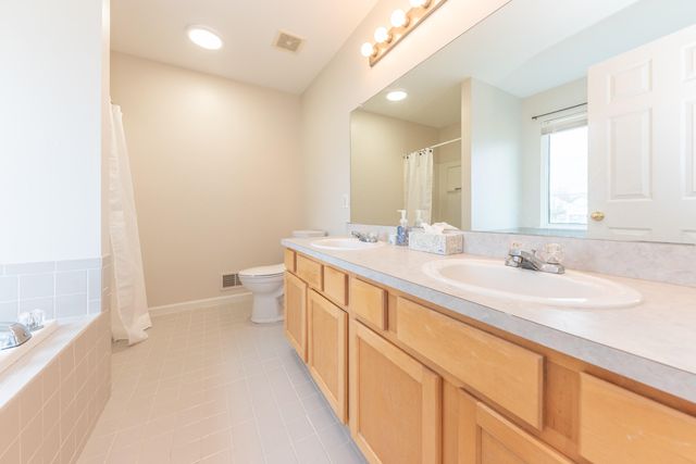 7290 Wellington Lane, Ypsilanti City, MI 48197