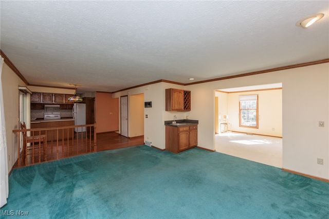 9741 Royal Valley Drive, North Royalton, OH 44133