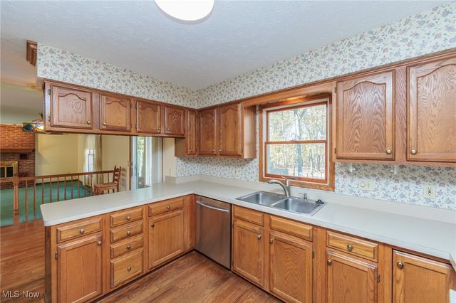 9741 Royal Valley Drive, North Royalton, OH 44133
