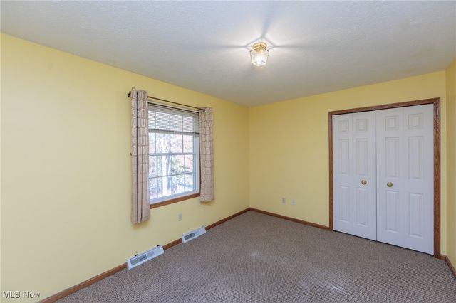 9741 Royal Valley Drive, North Royalton, OH 44133