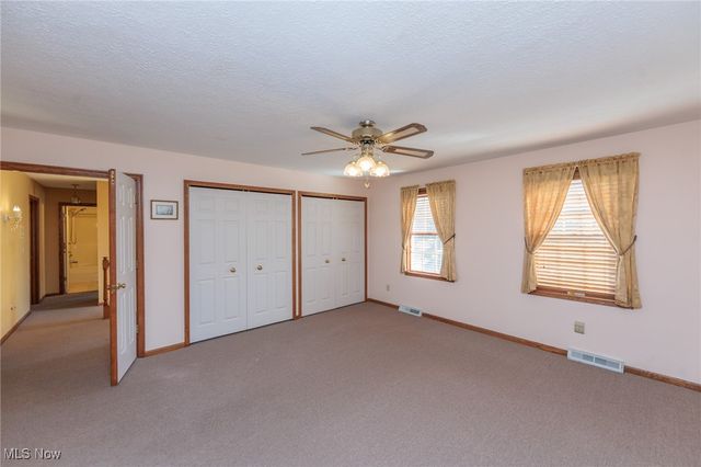 9741 Royal Valley Drive, North Royalton, OH 44133