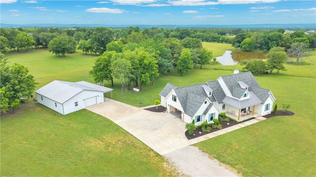 12643 Bethel Blacktop Road, Farmington, AR 72730
