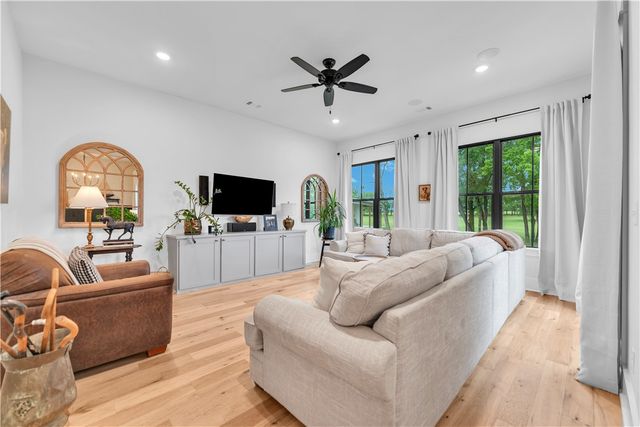 12643 Bethel Blacktop Road, Farmington, AR 72730
