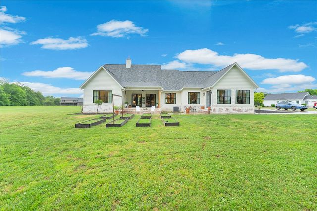 12643 Bethel Blacktop Road, Farmington, AR 72730