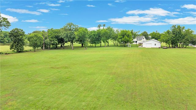 12643 Bethel Blacktop Road, Farmington, AR 72730