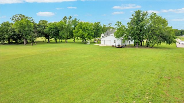 12643 Bethel Blacktop Road, Farmington, AR 72730