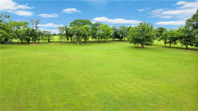 12643 Bethel Blacktop Road, Farmington, AR 72730