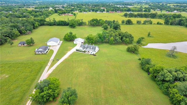 12643 Bethel Blacktop Road, Farmington, AR 72730
