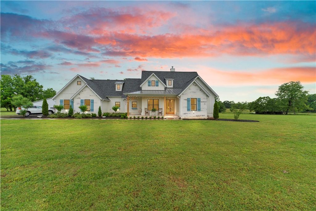 12643 Bethel Blacktop Road, Farmington, AR 72730
