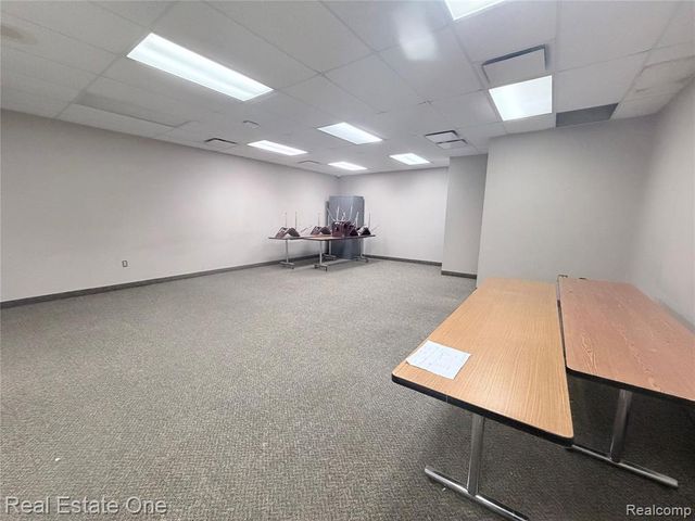 34381 Gratiot Avenue, Clinton Township, MI 48035