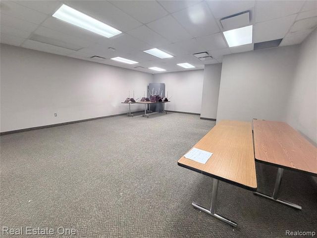 34381 Gratiot Avenue, Clinton Township, MI 48035