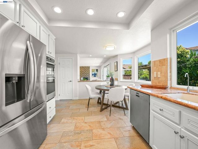 33590 Quail Run Rd, Fremont, CA 94555