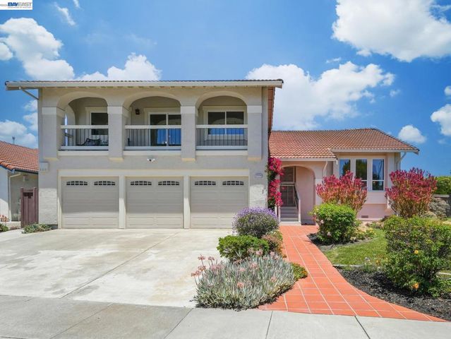 33590 Quail Run Rd, Fremont, CA 94555