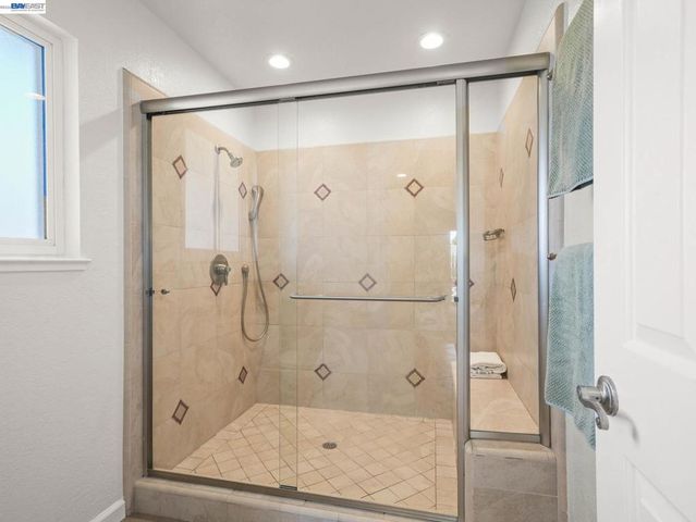33590 Quail Run Rd, Fremont, CA 94555