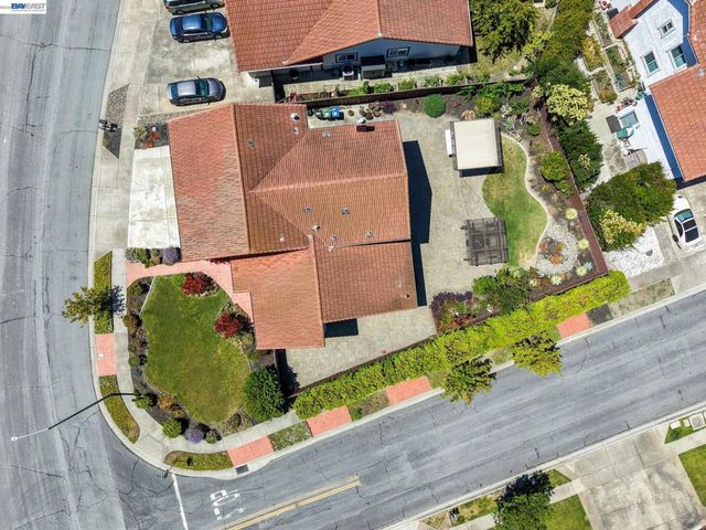 33590 Quail Run Rd, Fremont, CA 94555