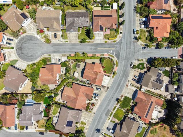 33590 Quail Run Rd, Fremont, CA 94555