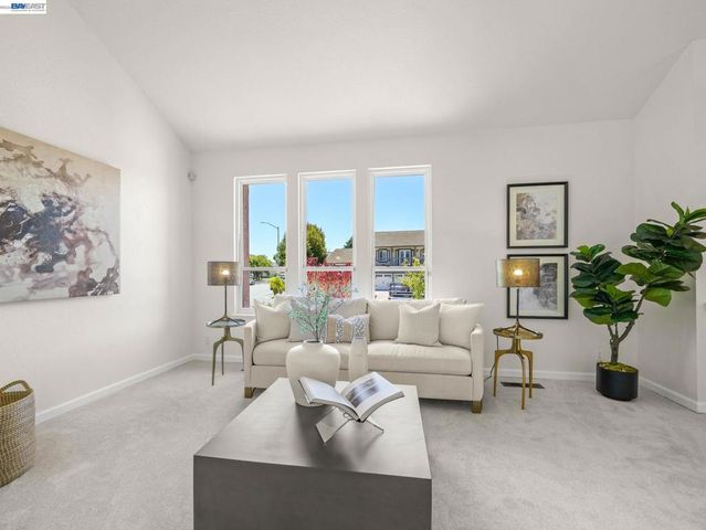 33590 Quail Run Rd, Fremont, CA 94555
