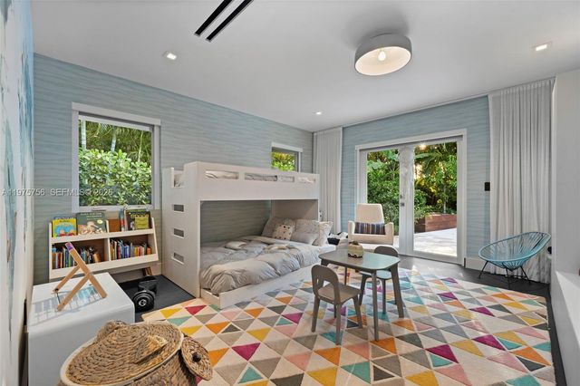 4800 Bay Point Rd, Miami, FL 33137