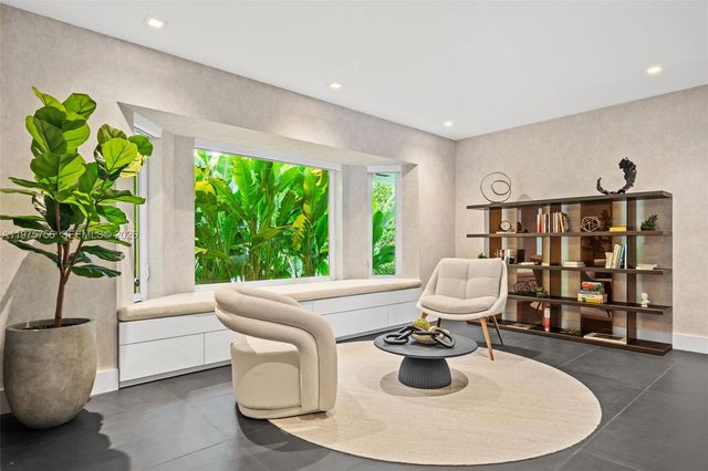 4800 Bay Point Rd, Miami, FL 33137