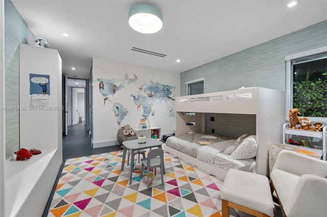 4800 Bay Point Rd, Miami, FL 33137