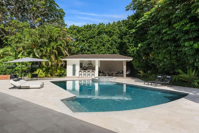 4800 Bay Point Rd, Miami, FL 33137