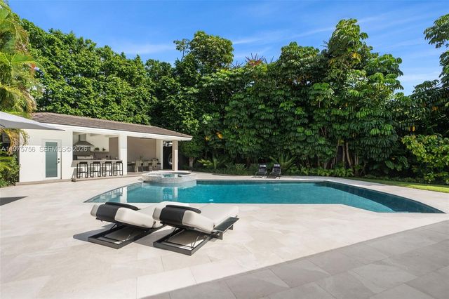 4800 Bay Point Rd, Miami, FL 33137