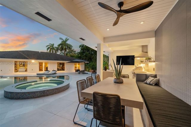 4800 Bay Point Rd, Miami, FL 33137