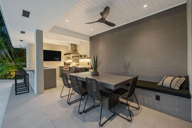 4800 Bay Point Rd, Miami, FL 33137